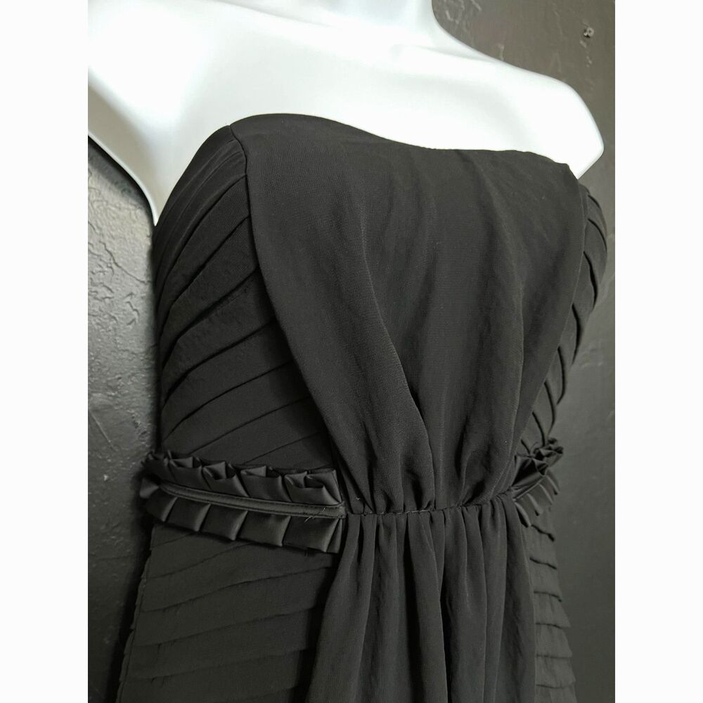 BCBGeneration Strapless Pleated Bubble-Hem Cocktail Dress | Size 0 - Picture 5 of 13